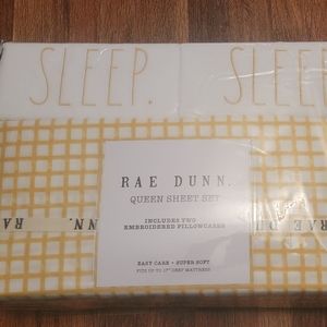 Rae Dunn Queen sheet set